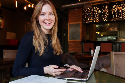 Businesswoman working on a side hustle