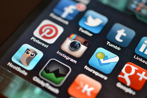 Social media iPhone apps