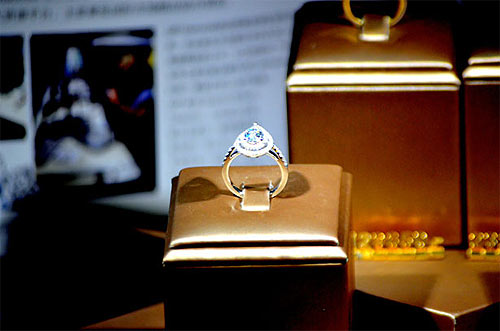 Diamond ring for loan