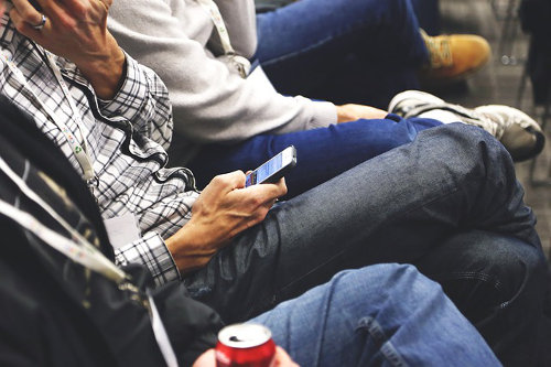 Using a smartphone at a conference