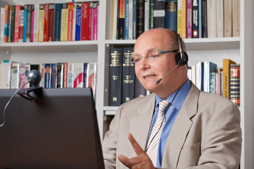 Professor using MOOC