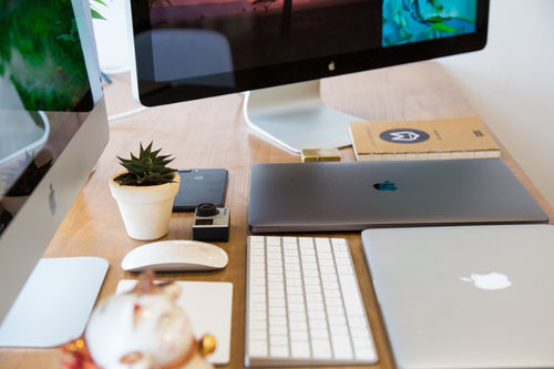 Apple - consistent branding