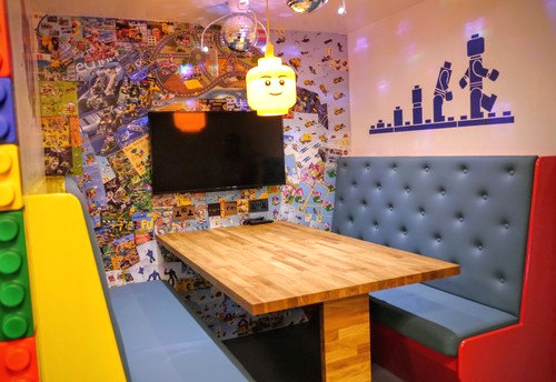 Desklodge hot desk