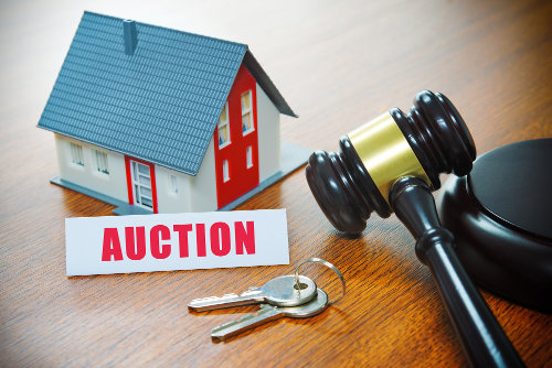 Real estate auction