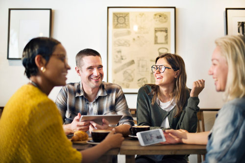 Studentpreneurs discussing college business ideas