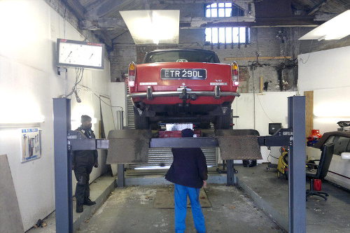MOT testing