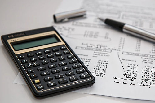 Invoice financing and factoring