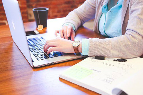 Developing marketing strategy for establishing main consumer population of interest