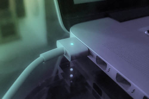 Macbook battery charger