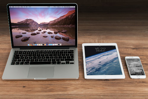 Apple gadget screens