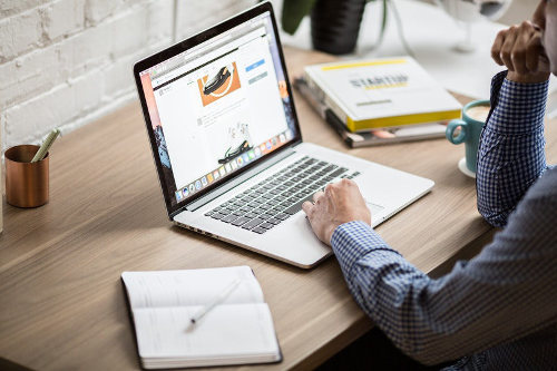 Browsing B2B website