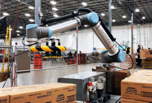 Palletizing robot arm