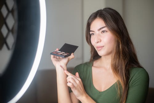 Beauty influencer